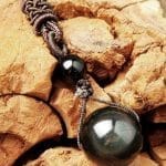 obesek mavricni obsidian