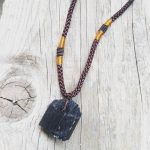 obesek crni turmalin