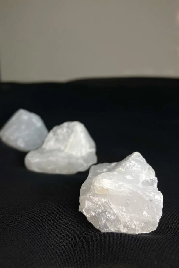 Kamena strela surovi