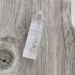 Stolpič kamena strela